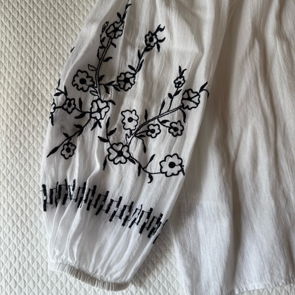 LOFT Embroidered Blouse White Navy Size‎ Small - Picture 6 of 9